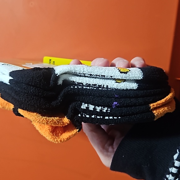 CASPER THE FRIENDLY GHOST 3 PK SOCKS: NEW WITH TAGS: SIZE 4T/5T - Picture 2 of 4